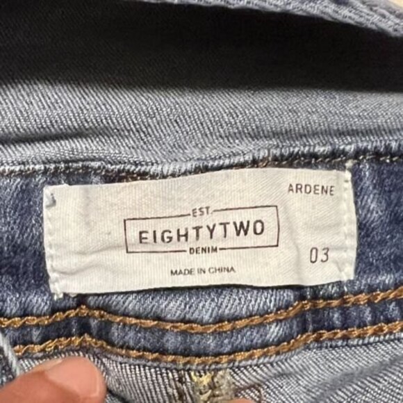 Eighty Two Womens Juniors Denim Overalls Distressed Blue Medium Wash Size 03 - Picture 11 of 12